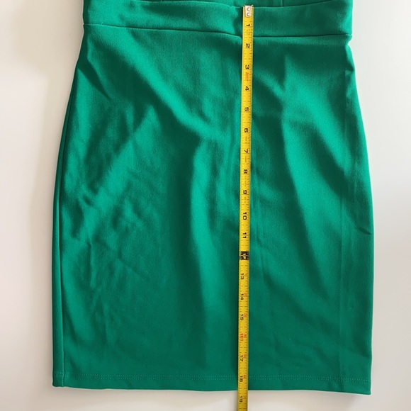 Brand New Emerald Green body-con low back dress - Picture 13 of 15